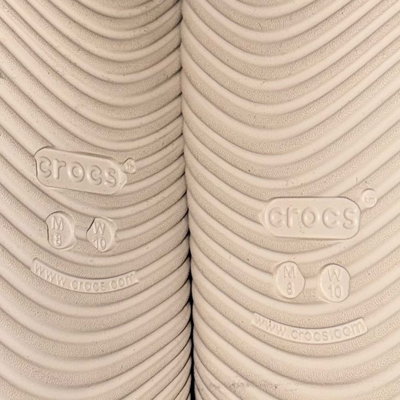 Crocs, Men’s 8, Women’s 10 - Picture 9 of 10